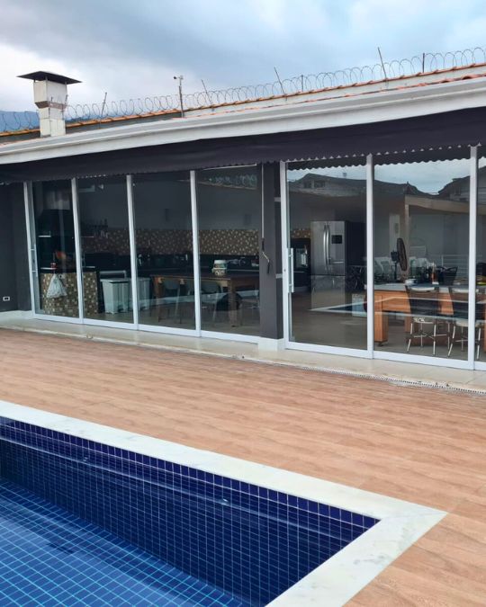 JR Vidraçaria Caragua